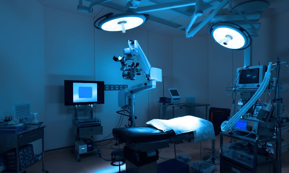 operating room running smoothly due to Houston healthcare facilities services